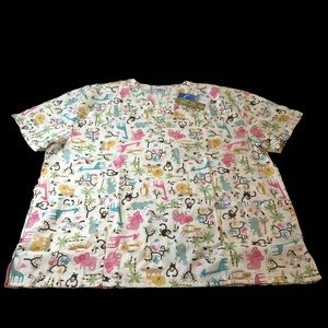 NWT Liana All Over Animal Graphic Plus SZ 2X Scrub Top Large Front Pockets